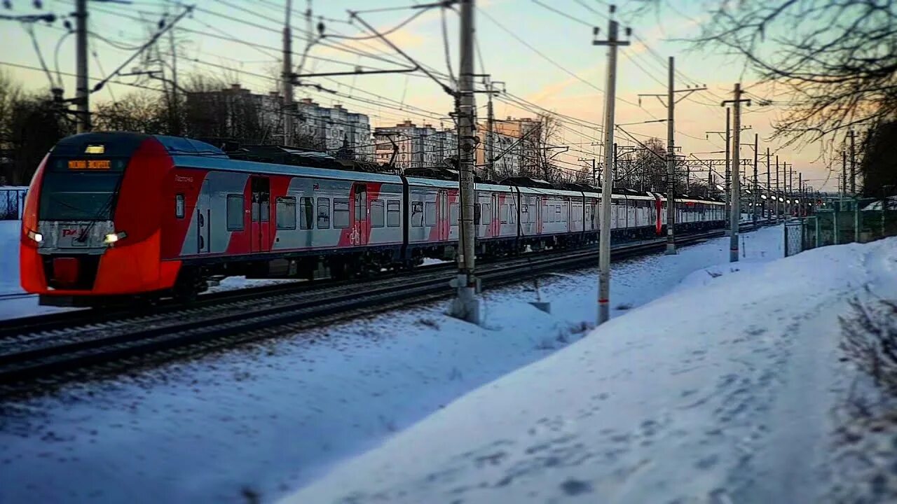 Эс104. Задержка ласточка москва 77 мая. Ховрино электричка вокзал. Ласточка поезд. Станция ховрино электрички.