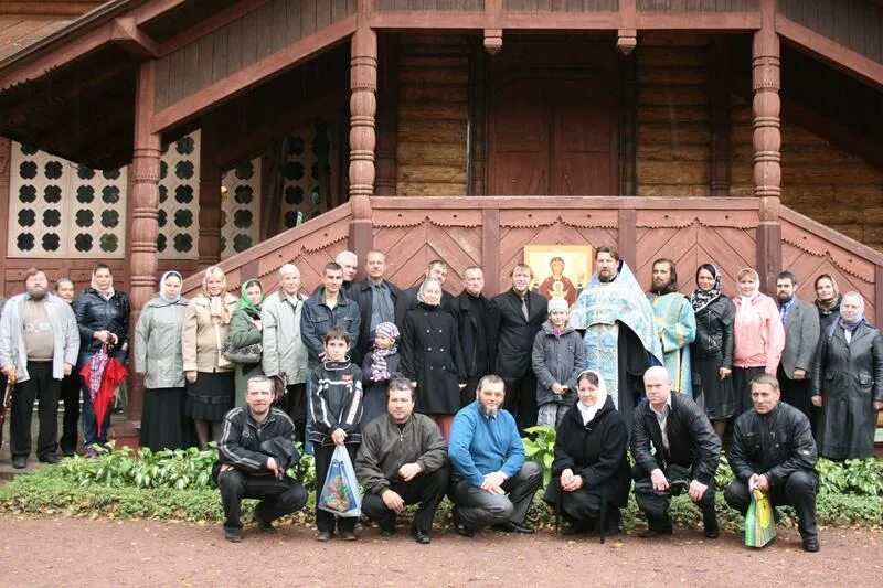 храм казанской иконы божией матери в вырице. вырица казанский храм часовня св серафима вырицкого. теплый дом детдом. посёлок вырица ленинградская область. детский дом шимск.