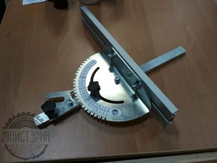 Угловой упор для циркулярной