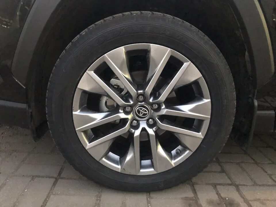 Диски r19 Toyota rav4. Колеса r19 Toyota RAV 4. Диски r19 Toyota rav4 2020. Диски Тойота рав 4 2020. Купить резину на рав 4