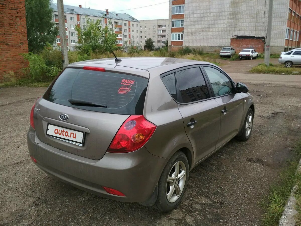 Купить киа сид 2009. Kia Ceed 2009 седан. Kia Ceed 2009 бежевый. Спойлер Киа СИД 2008. Хонда СИД 2009.