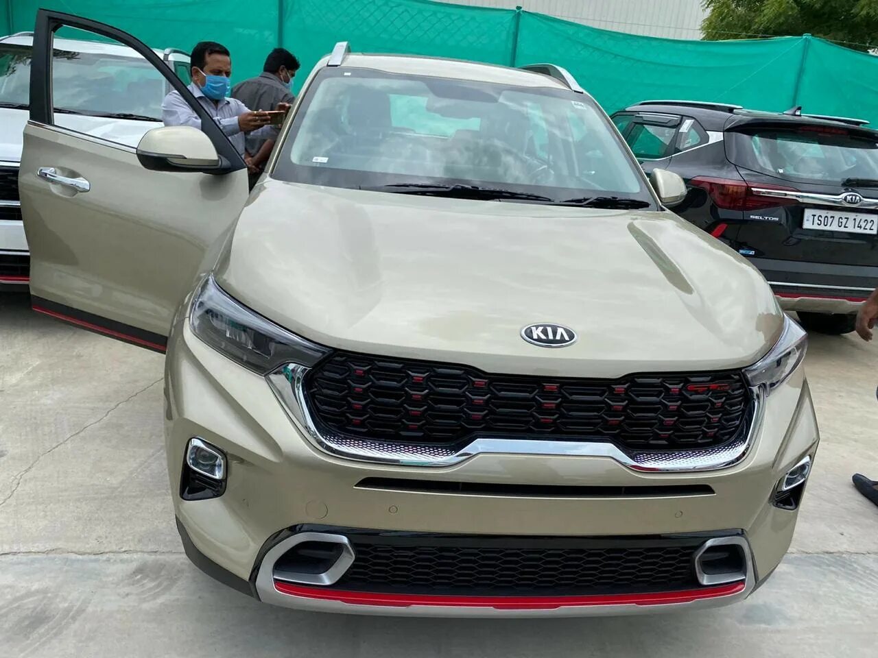 Kia sonet цены. Kia Sonet (2020-2022). Kia Sonet 2020. Kia Sonnet gt line. Kia Sonnet Black.