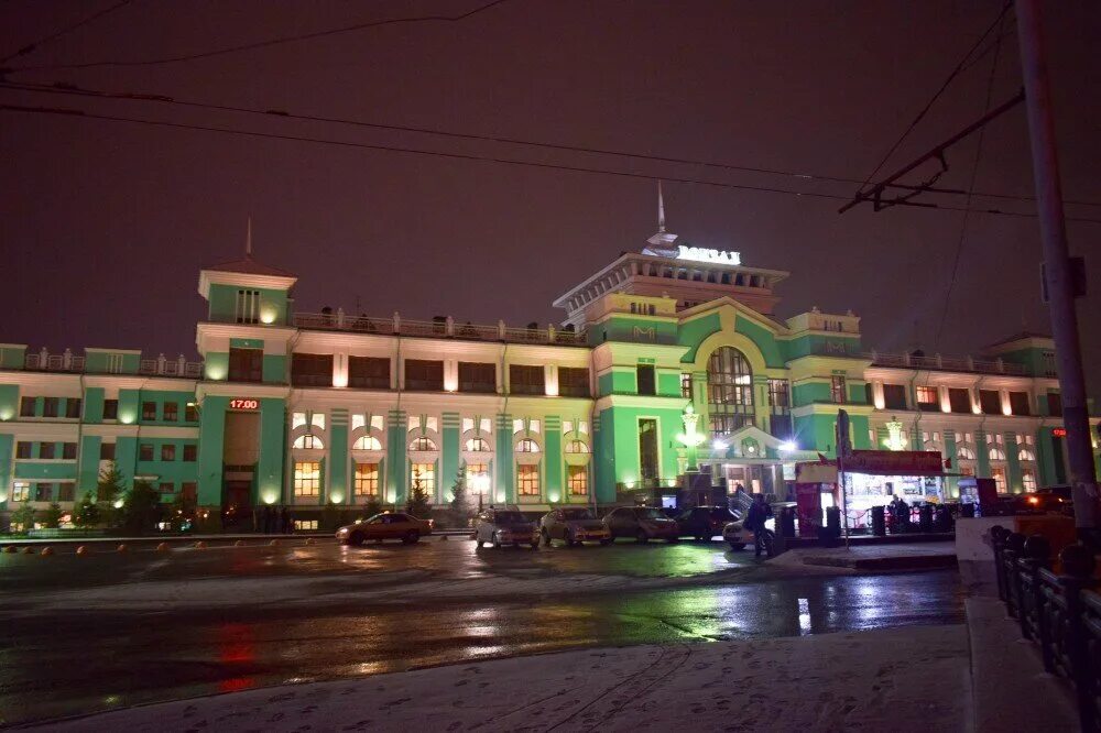 Телефон справочной жд омск. Ж/Д вокзал Омск. Омский ЖД вокзал. Вокзал Омск пассажирский. Вокзал Омске ЖД вокзал.