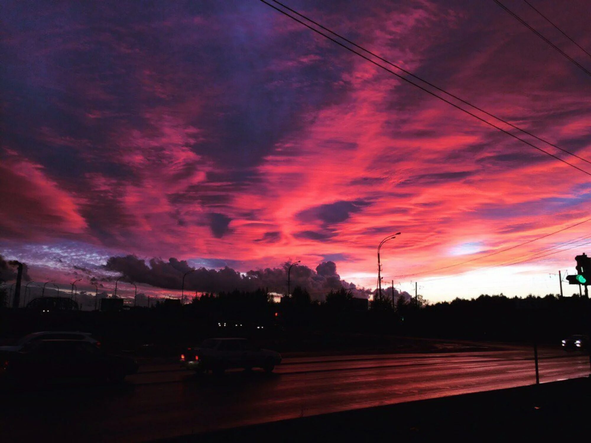 вечер эстетика. топ сохры. фиолетовое небо. сохры девушек. фиолетовый закат в городе.