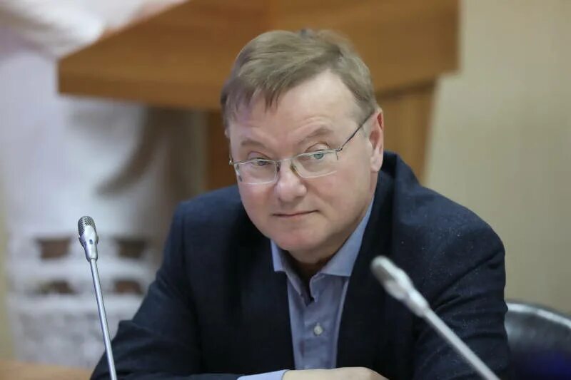Кто является мэром города архангельск. Депутат архангельской думы сметанин. Депутат архангельской думы сметанин. Архангельск депутат ватутин. Депутаты городской думы архангельска.