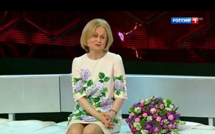 Донцова рак стадия. Писательница дарья донцова. Дарья донцова. Донцова рак стадия. Дарья донцова.