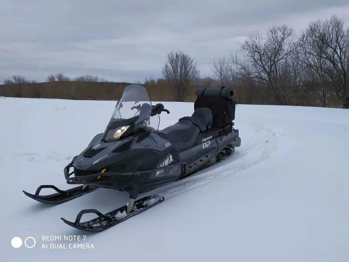 Купить армейца снегоход. Линкс v800 Армеец. Lynx Yeti Pro v-800. Снегоход БРП Армеец 800 69. Lynx 69 Yeti Army 2014.