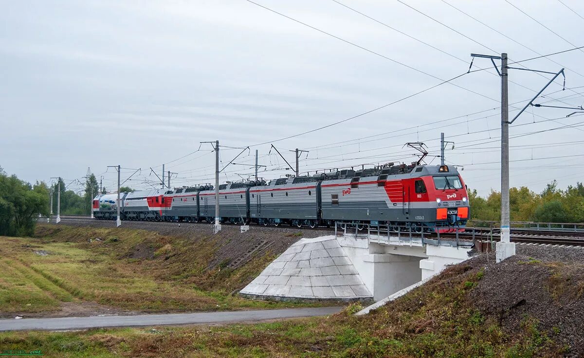 Железная дорога 5 россия. 4эс5к-003. 4эс5к. 4эс5к электровоз. Станция Смоляниново Дальневосточной железной дороги.