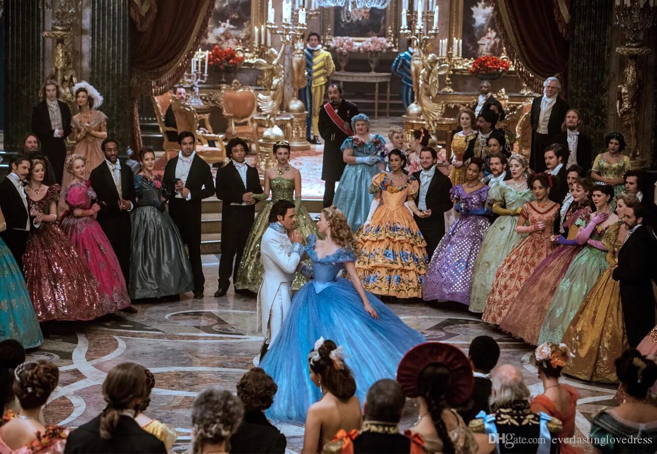 Какой есть бал. Венский бал 19 век. Бал в екатерининском дворце. Какой есть бал. Королевский бал.