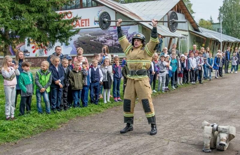 Пожарная часть 10 Железногорск Красноярский край. Лагерь МЧС Железногорск Красноярский край. ПЧ 10 Железногорск Красноярский край. Пожарная часть Красноярск. Железногорск красноярский край сады