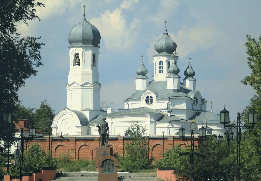 Город троицк храмы. Церковь Дмитрия Солунского Троицк Челябинской. Храм Челябинска Димитрия. Храм в честь Димитрия Солунского Троицк Челябинской.