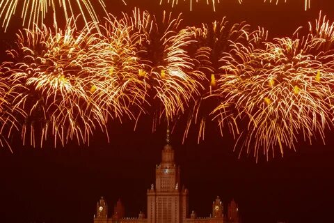 Есть салюты