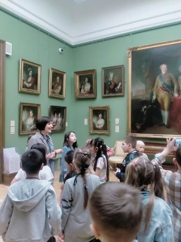 в третьяковской галерее ребята видели. музей третьяковская галерея.