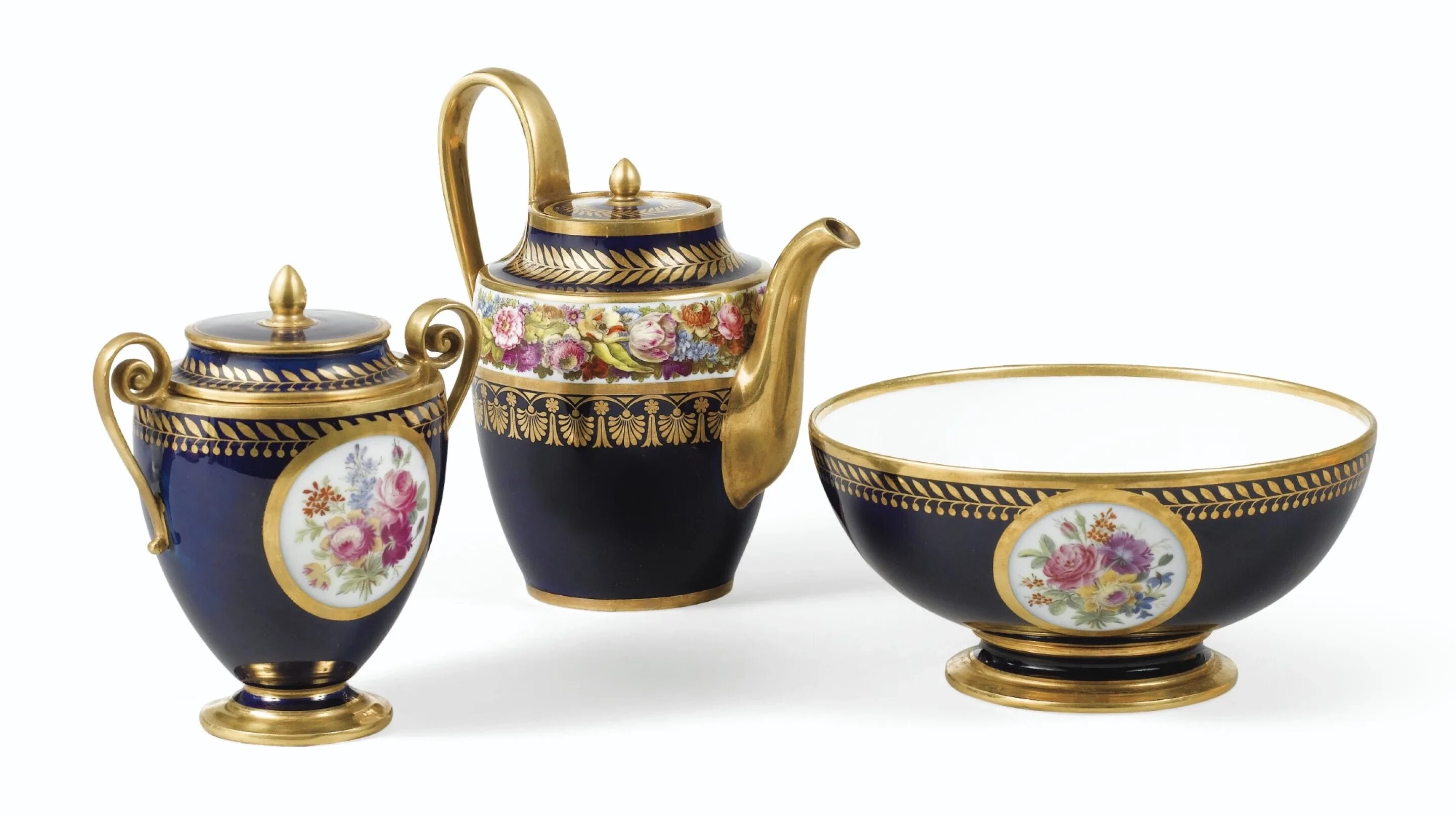Севрский сервиз. Севрская фарфоровая мануфактура, Франция (Sevres Porcelain) (Christie's Auction). Чайный сервиз Севрский фарфор. Севрская фарфоровая мануфактура Франция 18 век.