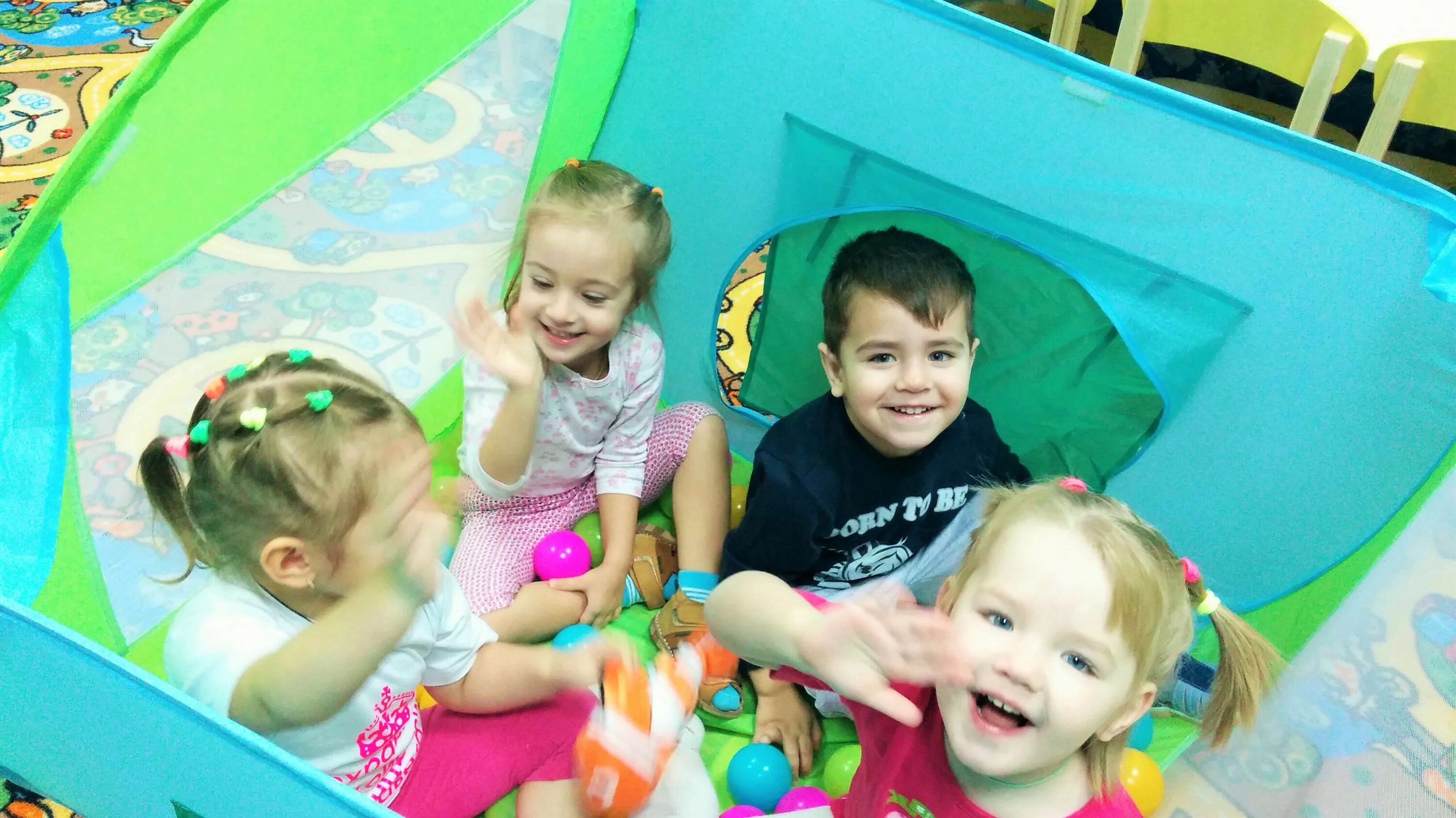 Мега теплый стан развлекательный центр для детей. Joki joya мега белая дача. Мега химки детская игровая площадка. Детский лабиринт аттракцион мега химки. Мега химки детская игровая комната.