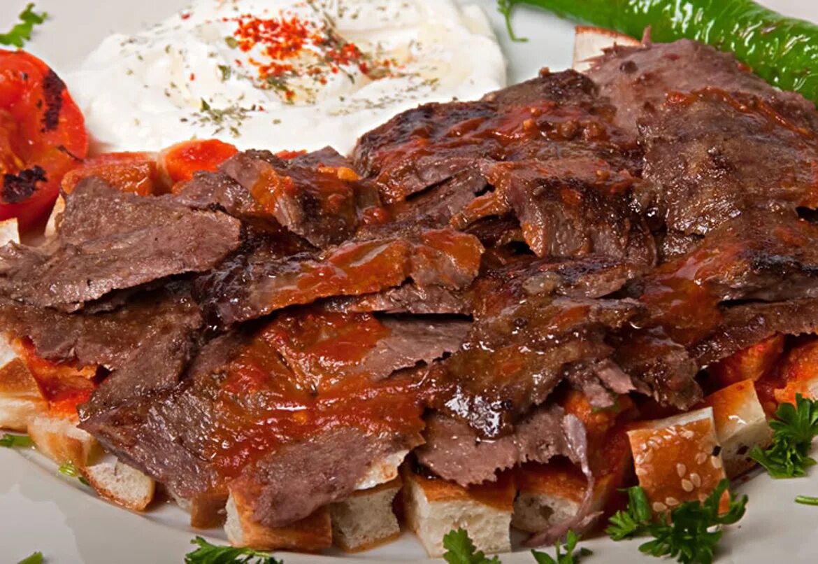 Искендер кебаб Турция. Мясо по кремлевски идеальный