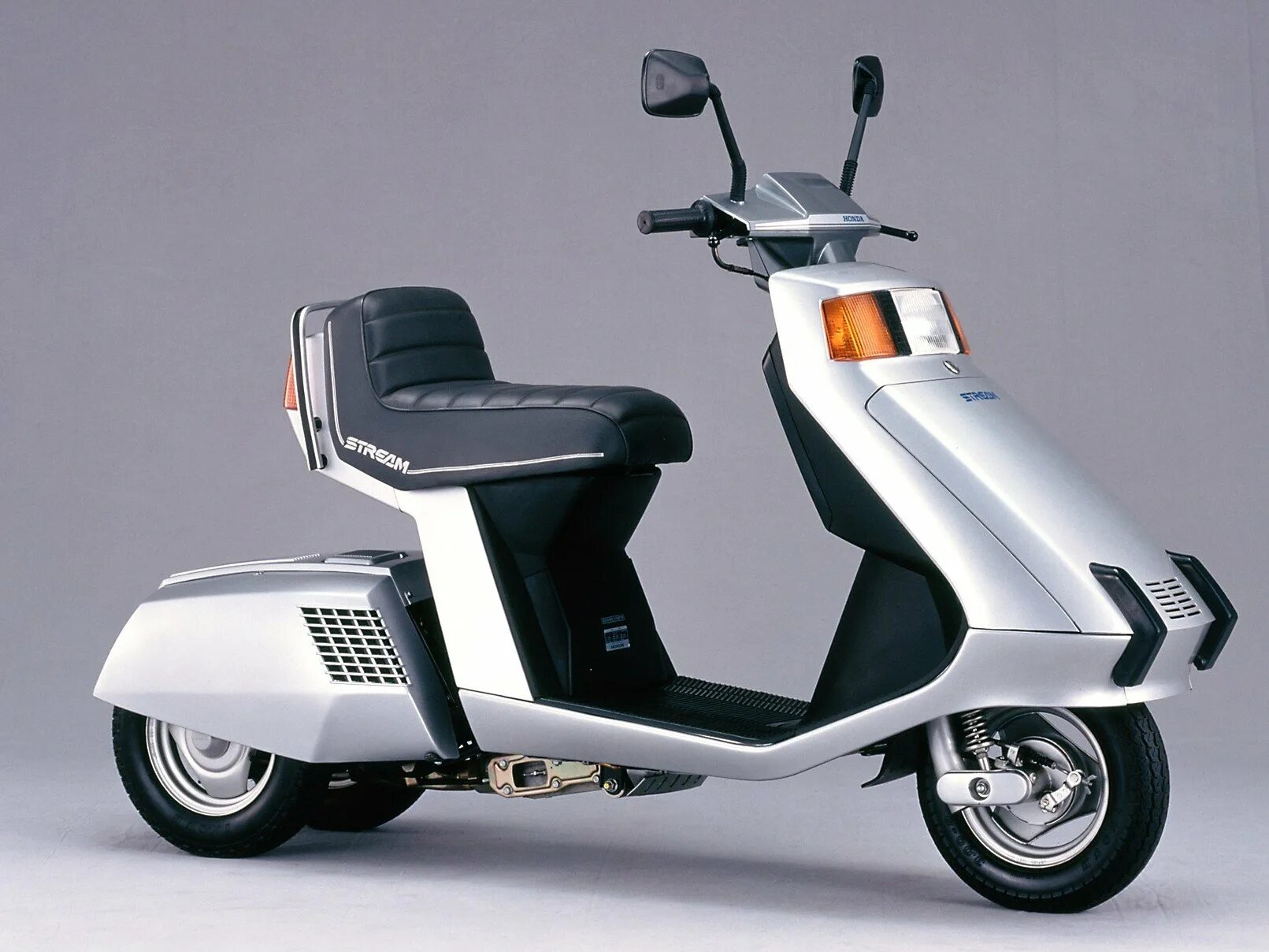 Honda Stream скутер. Old Honda 50 Scooter. Honda Stream 1981 Scooter. Мопед Хонда 64. Новые скутеры хонда