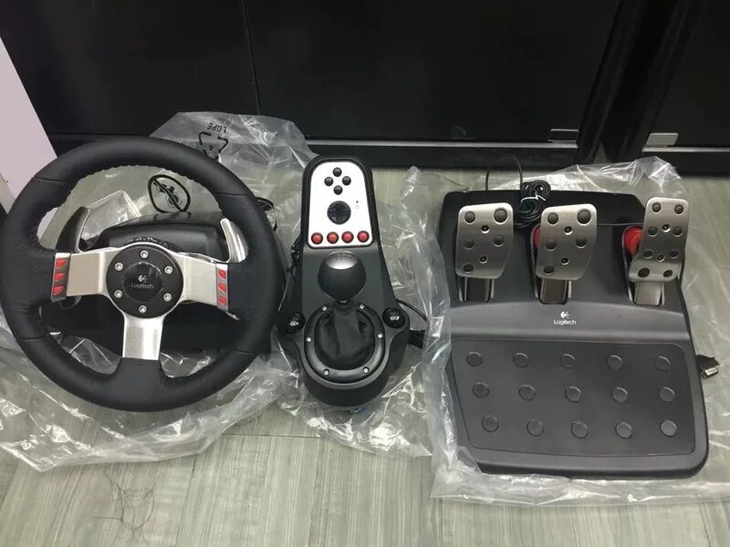 Руль Логитек g27. Руль Лоджитек Джи 27. Руль Logitech g27 коробка. Logitech g27 Racing Wheel упаковка.