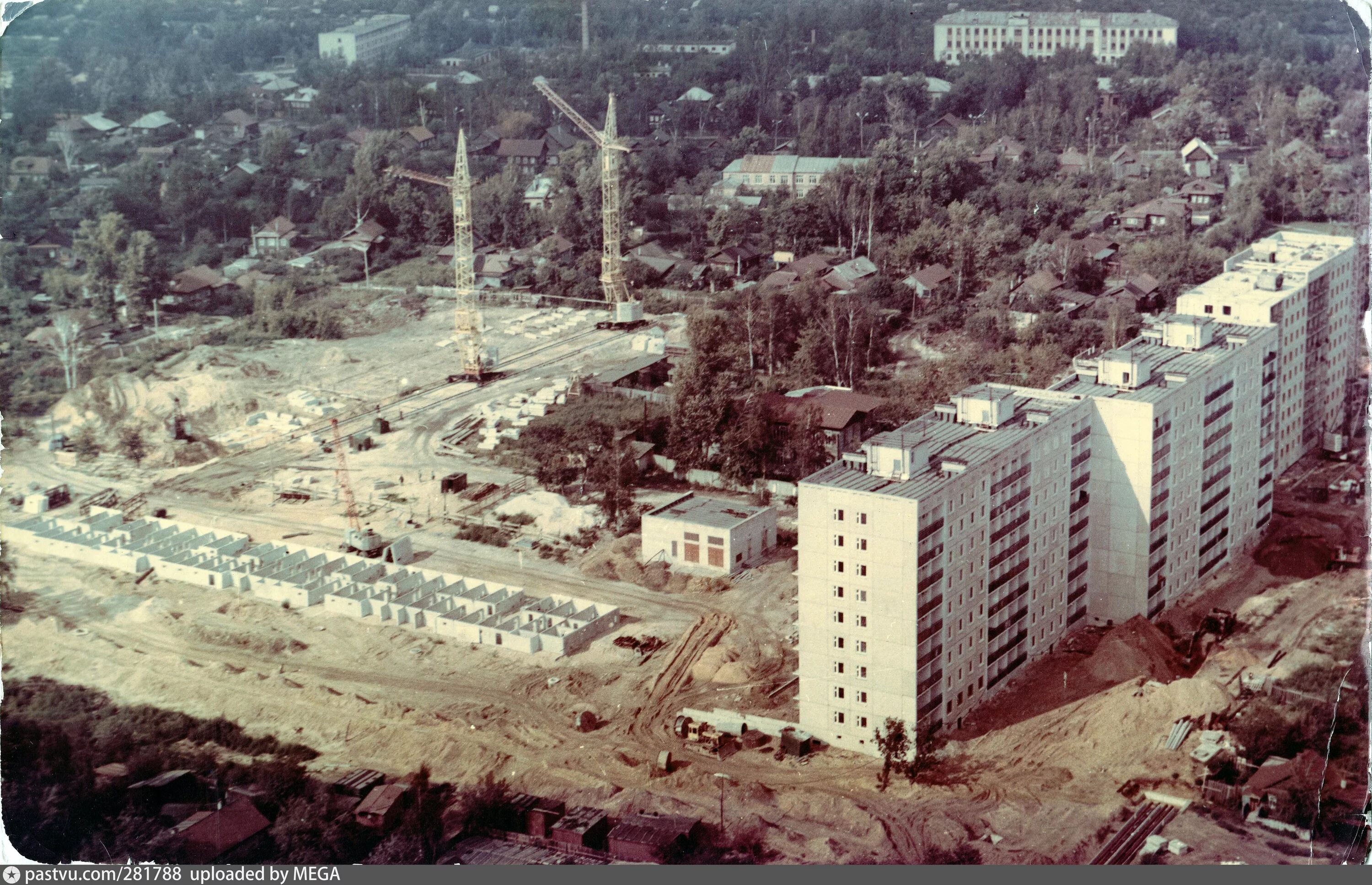Строительство в 90 годы. Строительство в 90 годы. Ашхабад в 90-х. Обнинск 90-е. Строительство в 90 годы.
