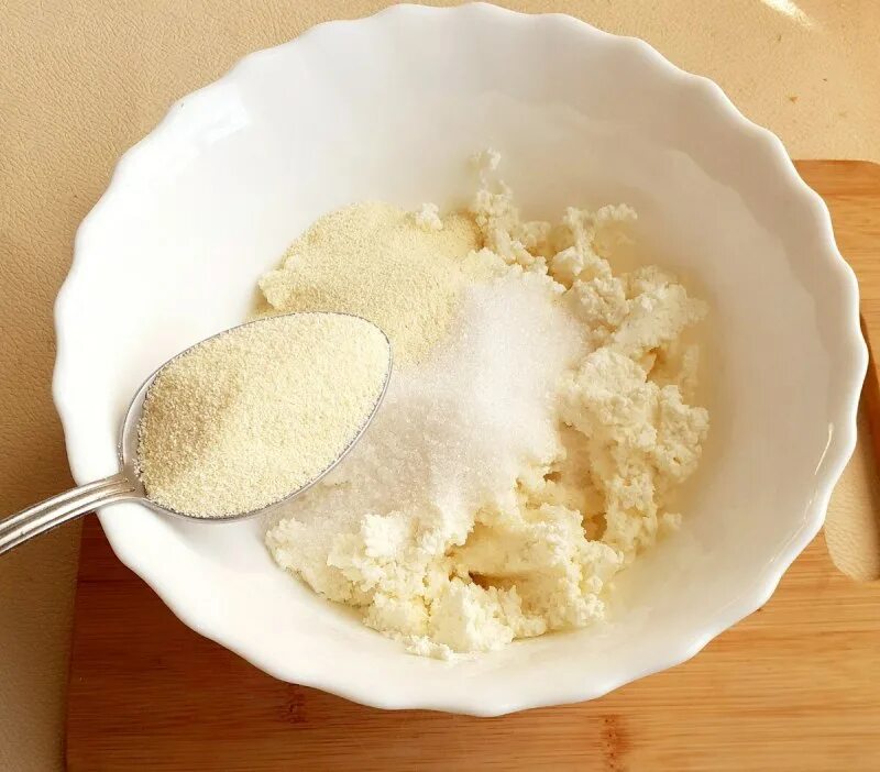 Манка манный. Манка. манная крупа. манка каша. манная крупа приготовленная.