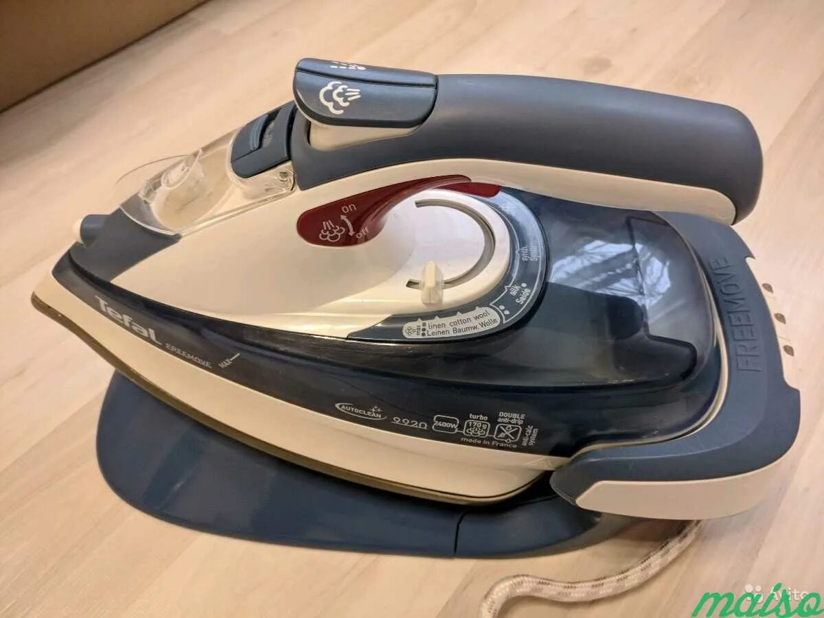 Tefal fv9920. Утюг Тефаль 9920 беспроводной. Утюг Tefal Freemove 9920. Беспроводной утюг Тефаль fv9915. Беспроводной утюг тефаль