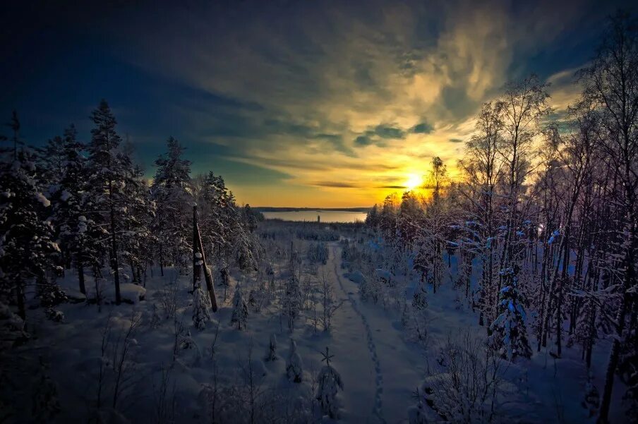 Далекий северный край. Русская природа севера зимой. Суровая природа русского севера.