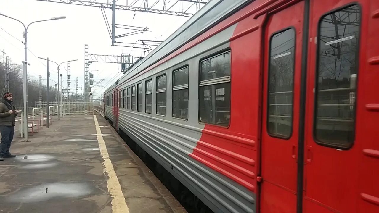 Эд4м 0402. Электричка останкино химки. Жд станция останкино. Музей на рижском вокзале. Платформа останкино.