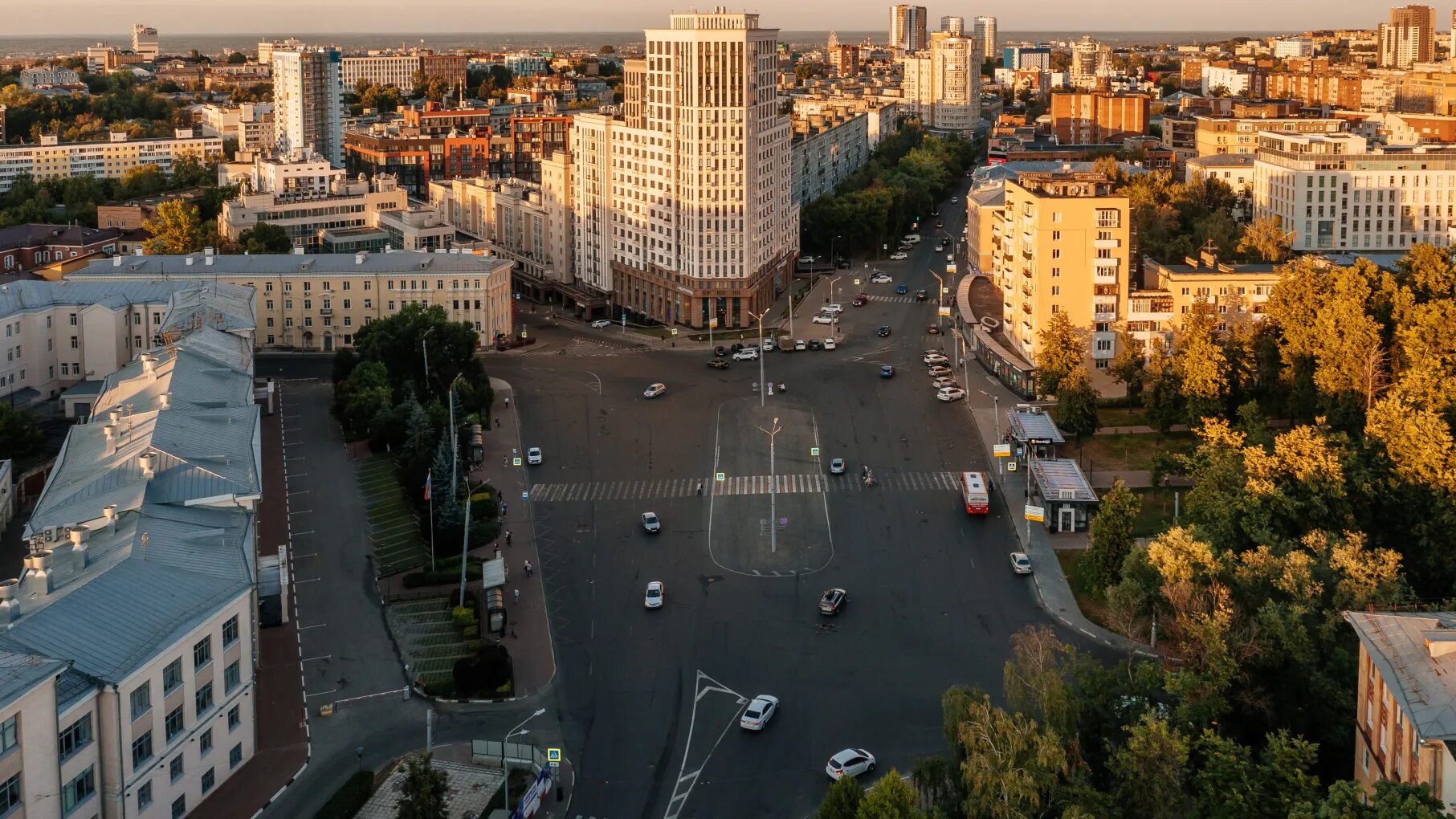 Площадь свободы нижний новгород. Станция метро площадь свободы нижний новгород. Площадь свободы (станция метро, нижний новгород). Площадь свободы (станция метро, нижний новгород). Метро площадь свободы нижний новгород.
