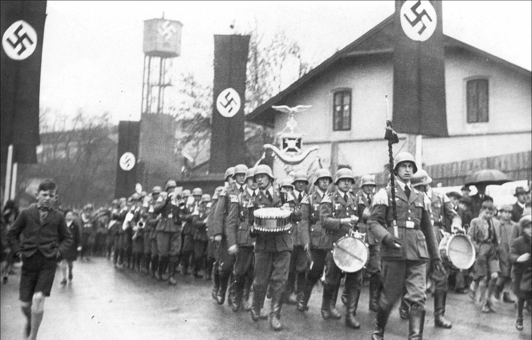 Центр вермахта. Германская оккупация чехии 1939. армия чехословакии 1939. 15 марта 1939 чехословакия. музыканты вермахта.