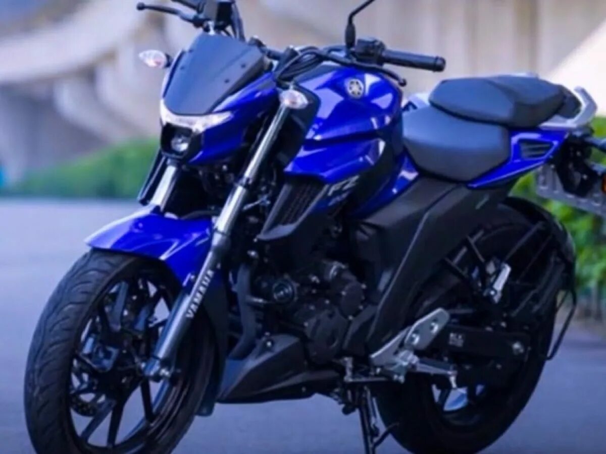 Ямаха нова 5. Yamaha r3 2022. Мотоцикл Кавасаки черный матовый. Yamaha Nova 2.