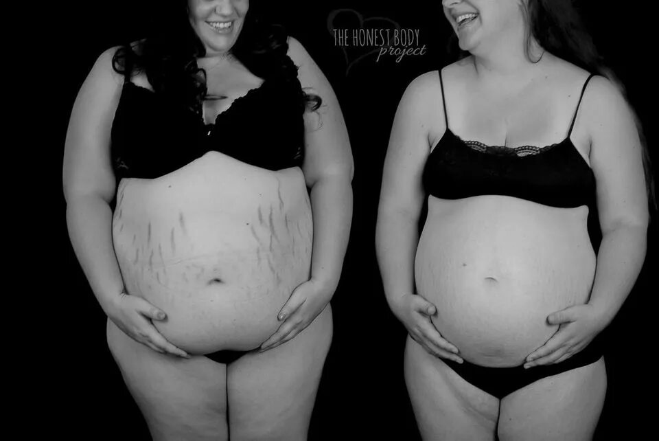 Живот у полных беременных. Девушка с животиком толстеньким.