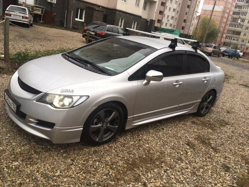 Honda civic 4d 2008 багажник на крышу. Honda civic 5 багажник на крышу. Багажник на крышу honda civic eu1. Багажник цивик 7 eu1. Багажник на крышу honda civic 5d.