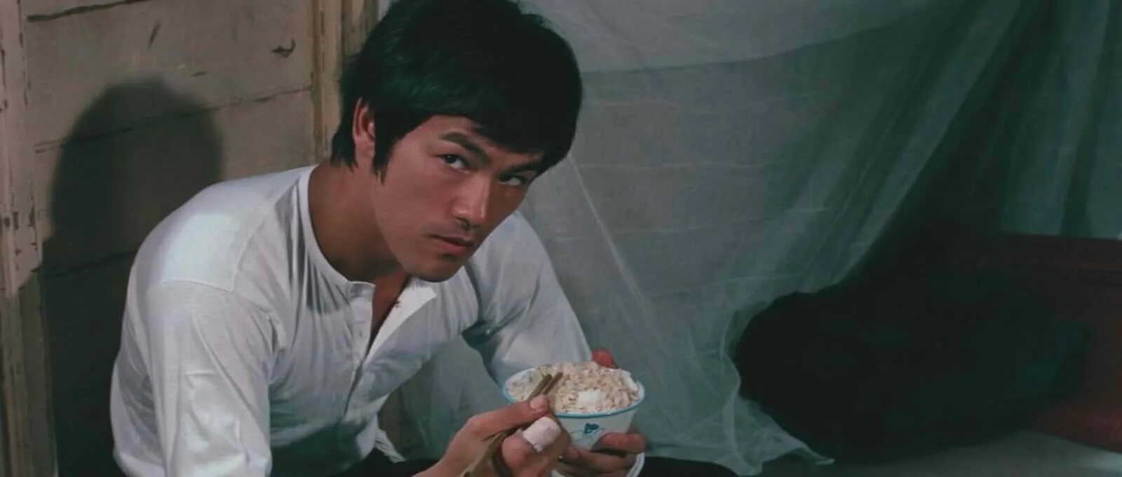 босс брюс. The big boss 1971. брюс ли большой босс. босс брюс. брюс ли.