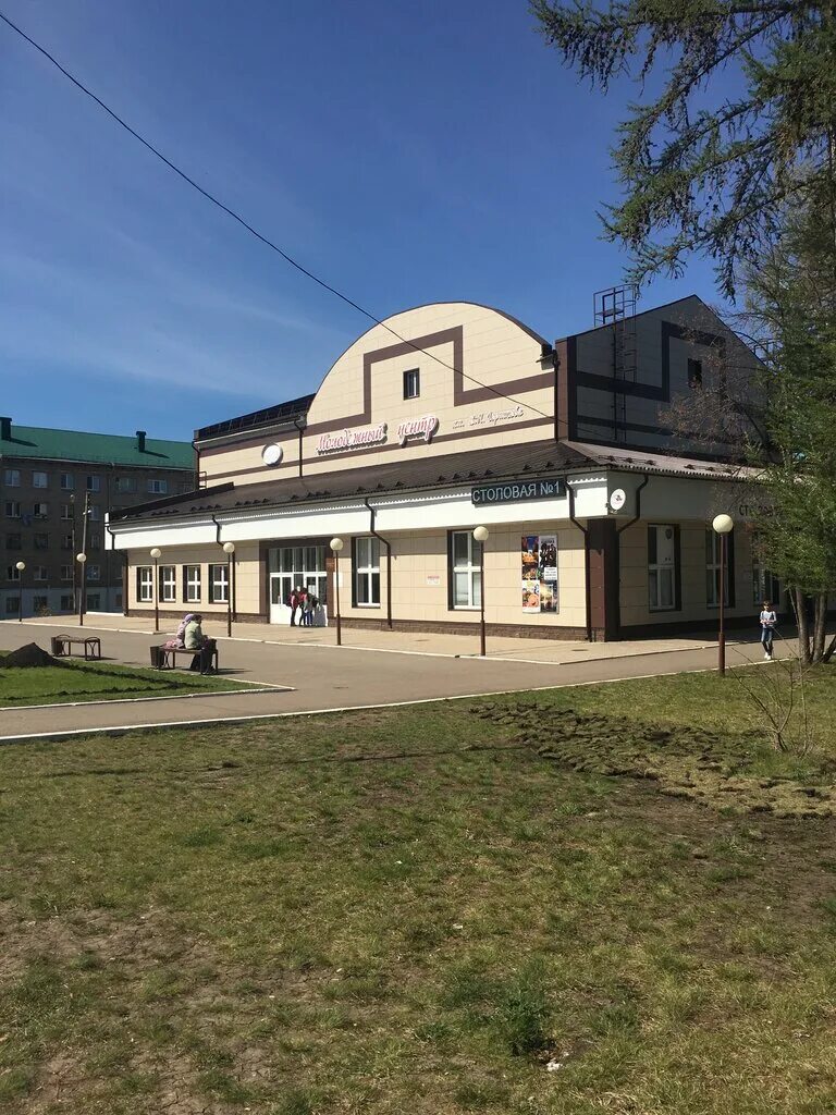 Таныш центр дюртюли. Кинотеатр дюртюли. Молодёжный центр дюртюли кинотеатр. Молодежный центр дюртюли. Молодежный центр дюртюли ленина 7.
