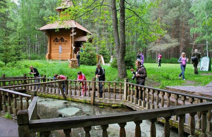 Орловский святой источник. Орловское Полесье Святой источник. Орловское Полесье купель Святой источник. Орловское Полесье Родник. Святой источник Казанской иконы Божьей матери в Орловском Полесье.