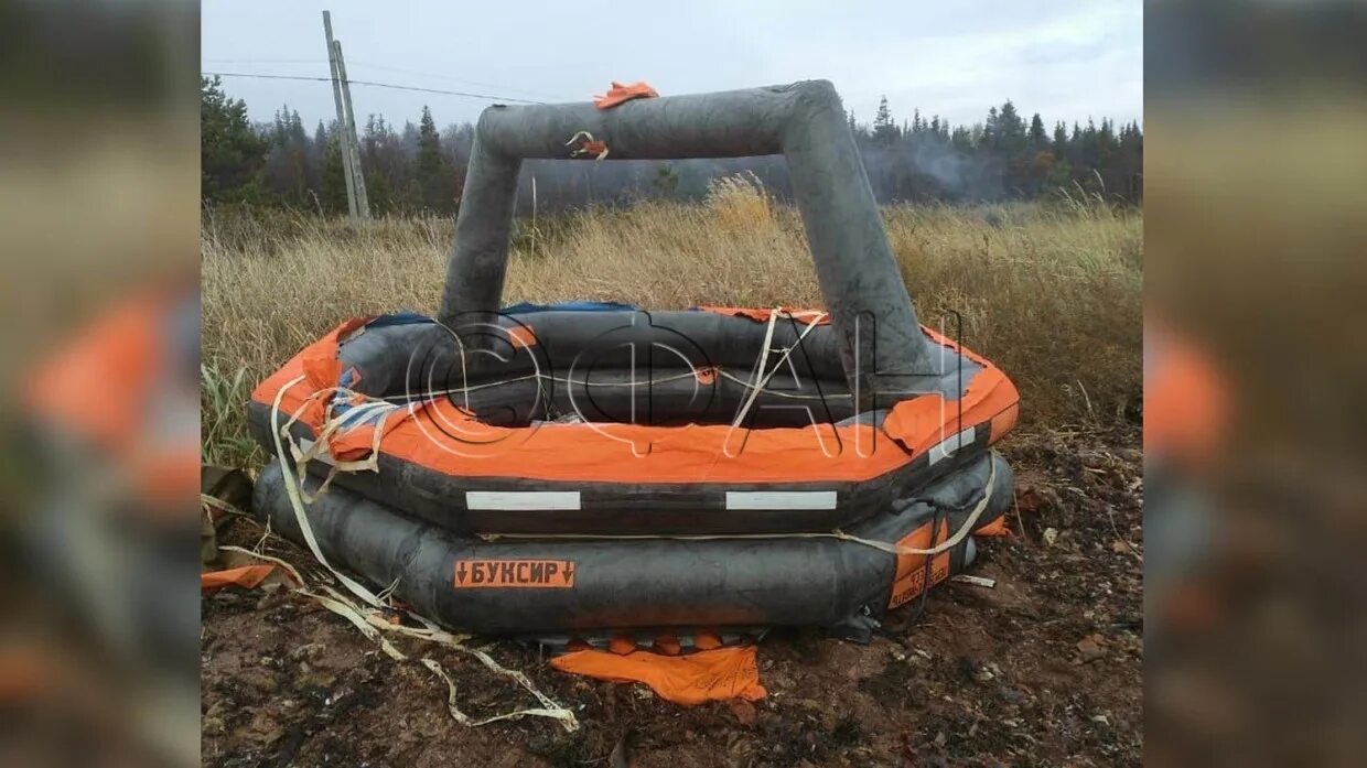 Судно на белом море 5. Судно фаворит затонуло. судно фаворит белое море. судно фаворит белое море крушение.