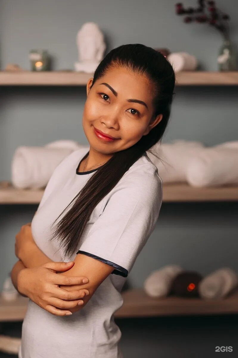 Le'thai тайский массаж. Мастер тайского массажа. Салон «le’thai» фото. Roi thai spa цветной бульвар. Тайские массажистки.