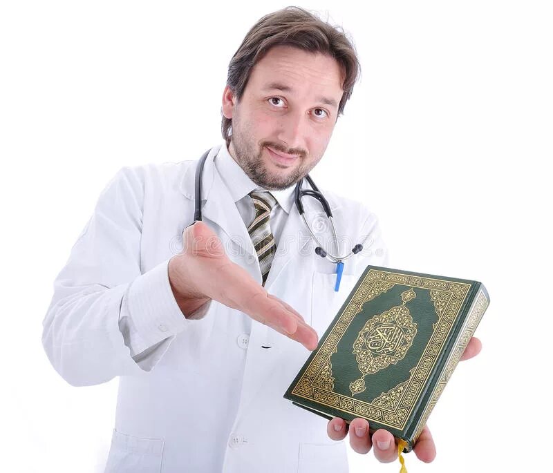 Врач мусульман. Доктор мусульманин. Медики мусульмане. Доктор куран. Профессор мусульманин.