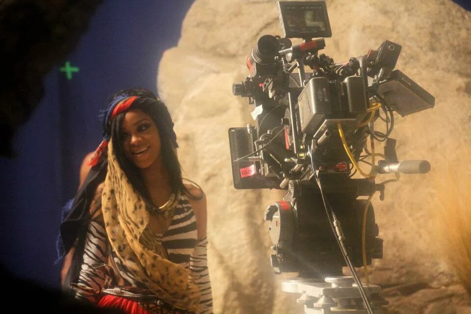 Hi where have you been. Рианна where have you been. where have you been album version rihanna. рианна киноафиша. rihanna s&amp;m behind the scenes.