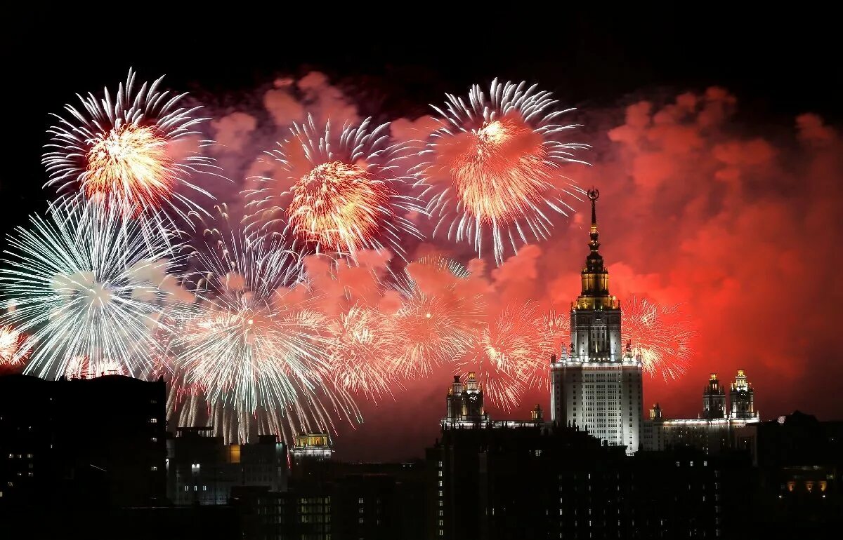 Салют победы видео. Салют Победы. Салют в Москве. День Победы салют. Салют 9 мая Москва.