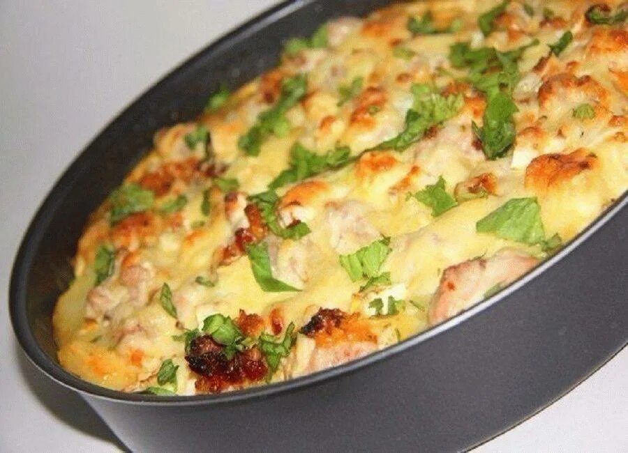 Запеканка с картошкой пошаговый рецепт. Запеканка с курицей и картошкой. запеканка из курицы с картошкой. запеканка картофельная с курицей. запеканка из куриного филе.