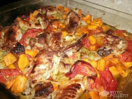 Крылья с овощами в духовке