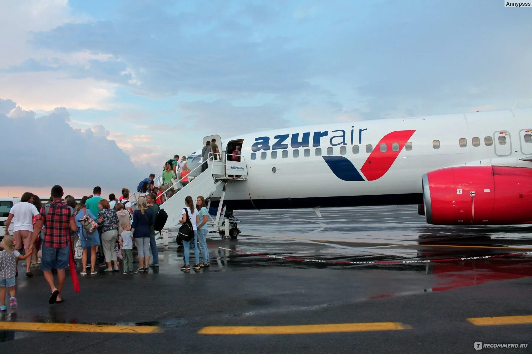 Азур Эйр самолеты. Ираклион Azur Air. Azur Air крушения. Самолет Мале Азур. Azur air чья