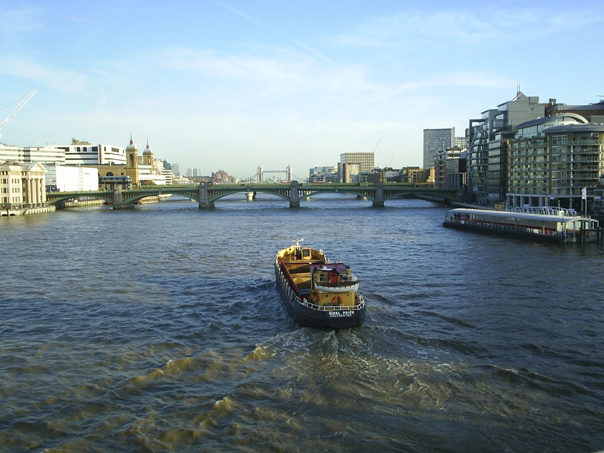 Река Темза. Темза в Лондоне. Берег реки Темза. Река Thames в Лондоне.