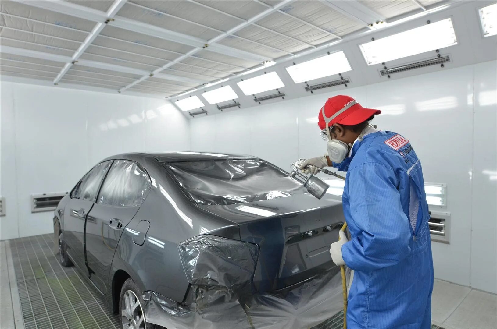 Рихтовка кузова автомобиля. Покраска авто. Кузовной ремонт покраска рядом. Окраска автомобилей. Автопокраска баннер.