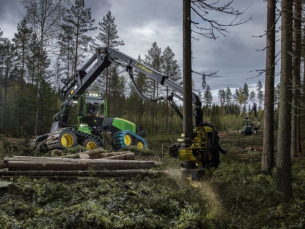 Харвестер лесозаготовительный. Харвестер John Deere. John Deere 1170g. Харвестер John Deere 1170t. Форвардер Джон Дир.