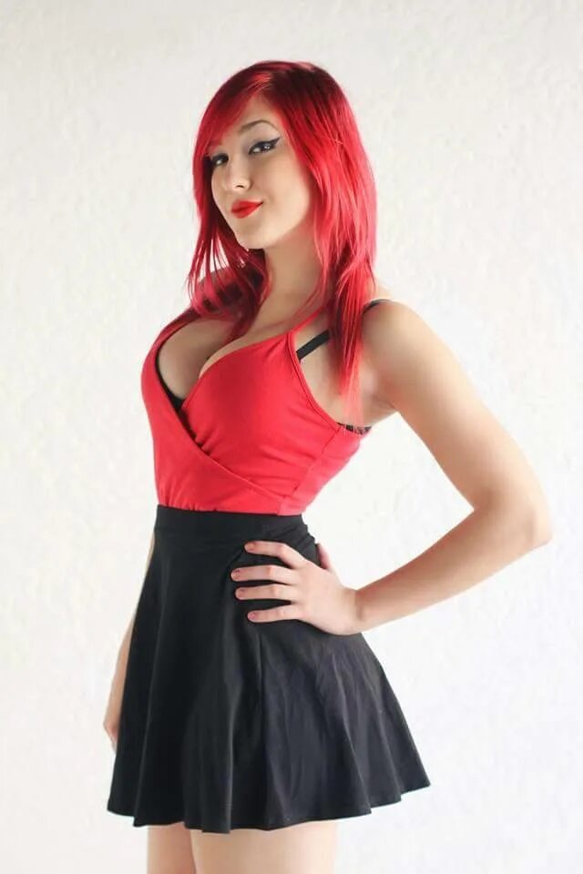 Redhead huge. Diana Zambrozuski. Diana Zambrozuski skirt. Diana Zambrozuski Dress.