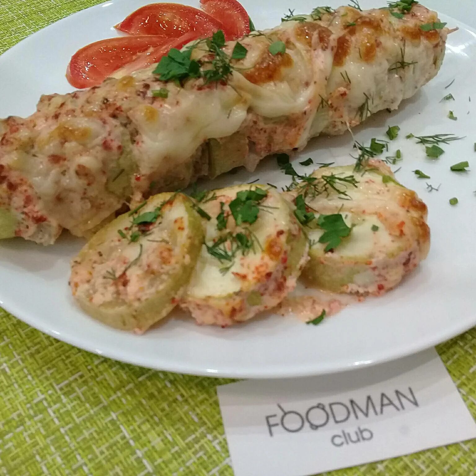 Что приготовить из куриного фарша быстро. Блюда из куриного фарша. блюда из кабачков и фарша. блюда из куриного фарша в духовке. блюда из куриного фарша легкие.