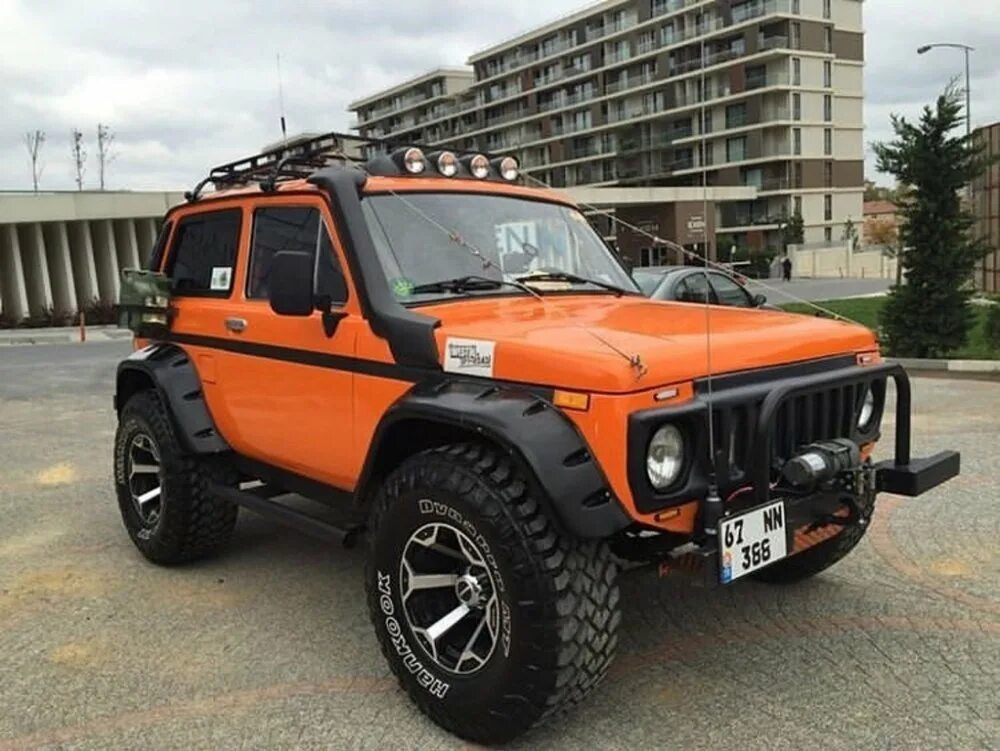 4х4 бу купить в спб. Тюнингованная Нива 2121. Нива 2131 off Road Tuning. Нива 2121 off Road. Нива 2131 офф роуд.