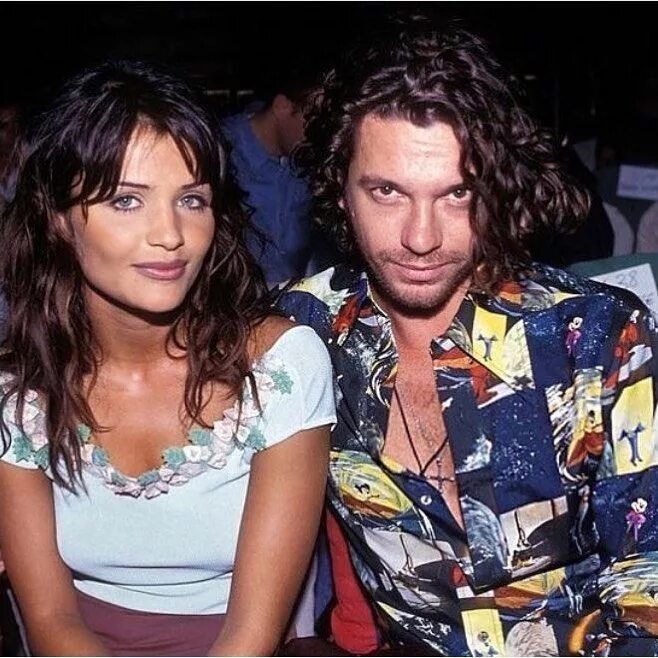 Helen mike. Хелена Кристенсен и Хатченс. Michael Hutchence и Хелена.